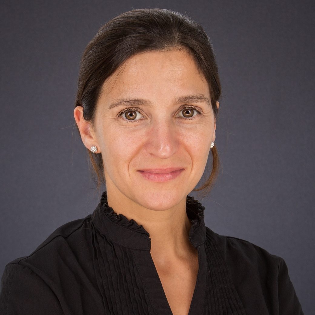 Dra. Ana Helmbold